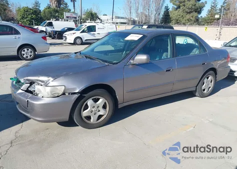 2000 Honda Accord 3.0 Ex z USA, uszkodzony, nr VIN 1HGCG1654YA008613